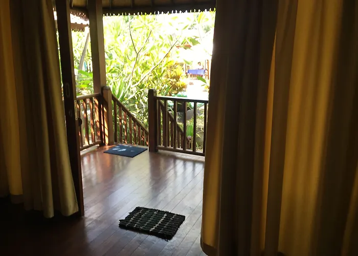 キャッサバ 3* レンボンガン島