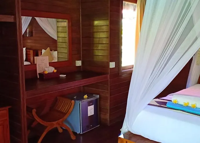 ホリデーパーク キャッサバ レンボンガン島